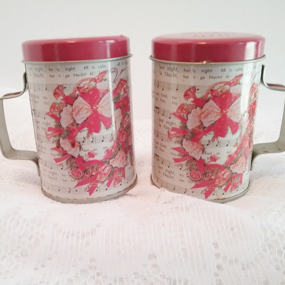 Christmas theme salt and pepper shakers